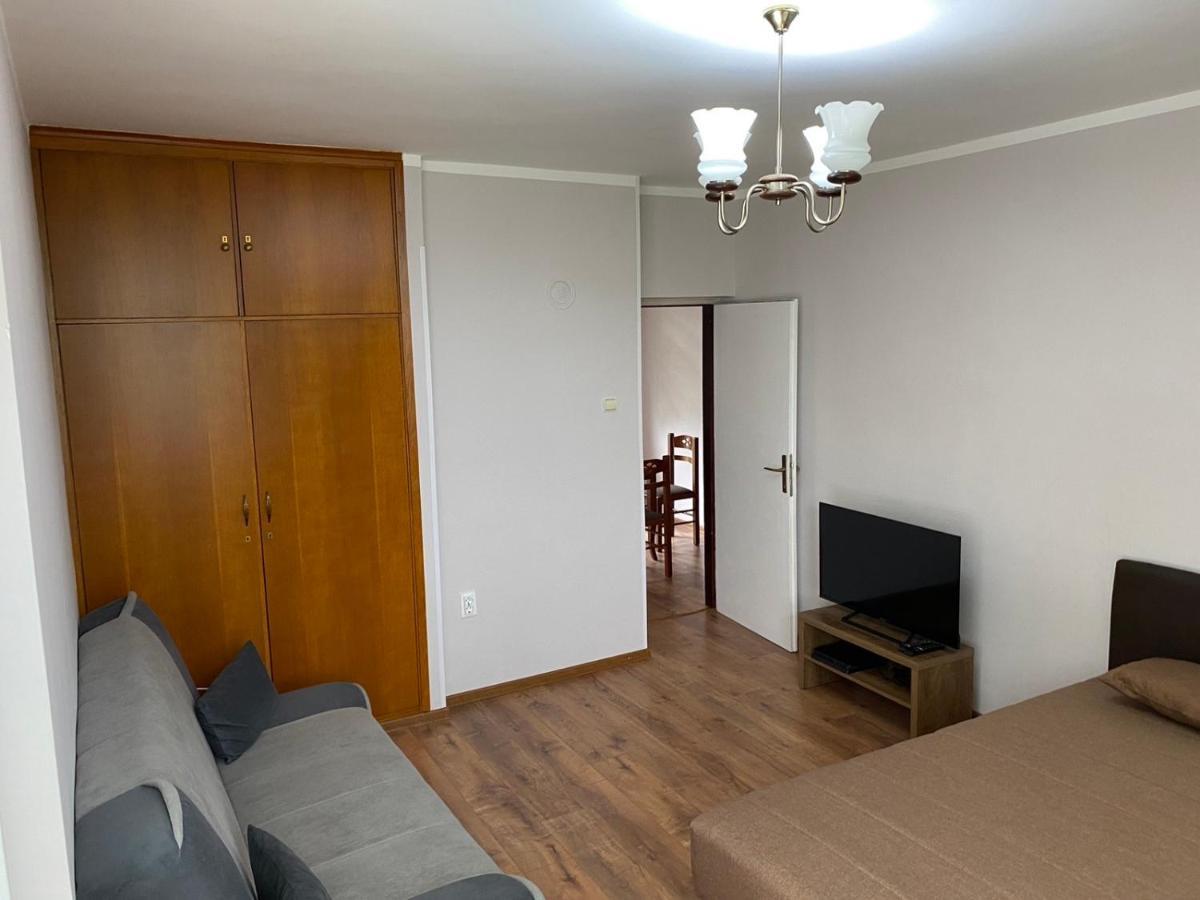 פלוזינה Linden Apartment מראה חיצוני תמונה